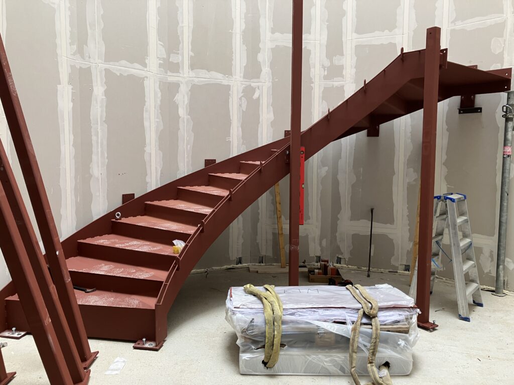 Ingeborg Pohl Kinderoase an der TUM - Einbau der Innentreppe