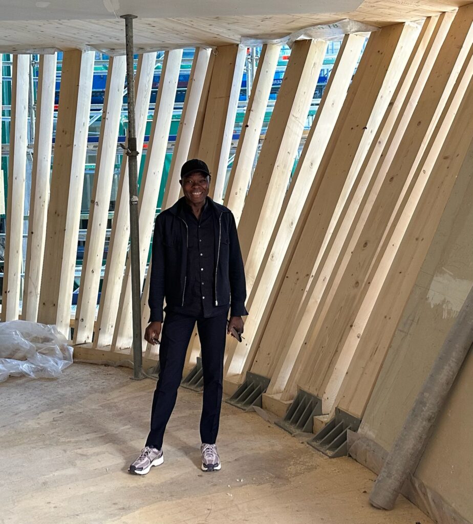 Ingeborg Pohl Kinderoase an der TUM - Baustellenbesichtigung mit Architekt Francis Kèrè