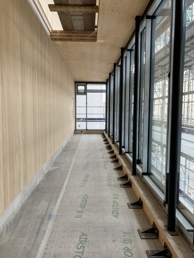 Ingeborg Pohl Kinderoase an der TUM: Spielbalkon Täfer 2. OG