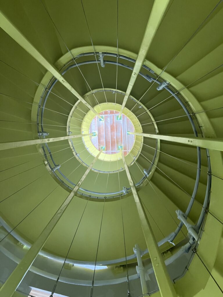 Ingeborg Pohl Kinderoase an der TUM: Spannseile Innentreppe